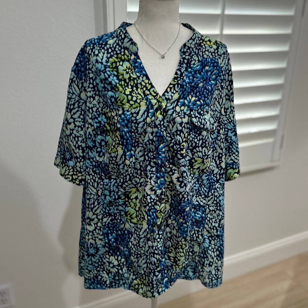 Maggie Barnes Sz 2X Womens Blouse Shirt Short Sleeve Multi Floral Pockets